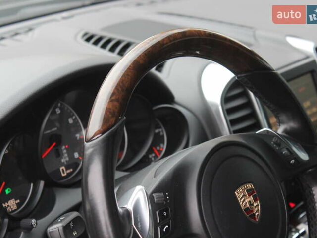 Сірий Порше Cayenne, об'ємом двигуна 4.81 л та пробігом 84 тис. км за 24999 $, фото 26 на Automoto.ua