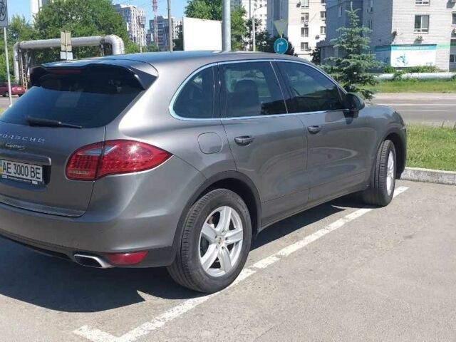 Сірий Порше Cayenne, об'ємом двигуна 4.8 л та пробігом 81 тис. км за 22000 $, фото 3 на Automoto.ua