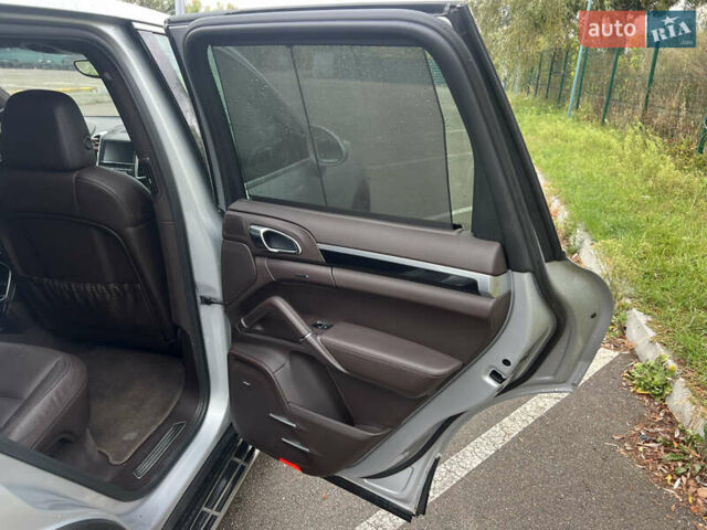 Серый Порше Каен, объемом двигателя 4.8 л и пробегом 108 тыс. км за 17500 $, фото 10 на Automoto.ua