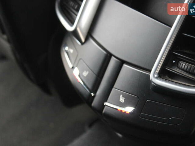 Сірий Порше Cayenne, об'ємом двигуна 4.81 л та пробігом 84 тис. км за 24999 $, фото 32 на Automoto.ua