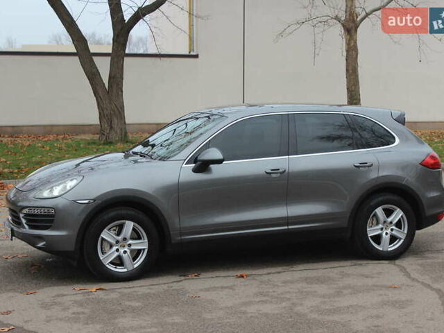 Сірий Порше Cayenne, об'ємом двигуна 4.81 л та пробігом 84 тис. км за 24999 $, фото 16 на Automoto.ua