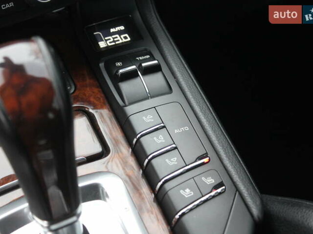 Сірий Порше Cayenne, об'ємом двигуна 4.81 л та пробігом 84 тис. км за 24999 $, фото 45 на Automoto.ua