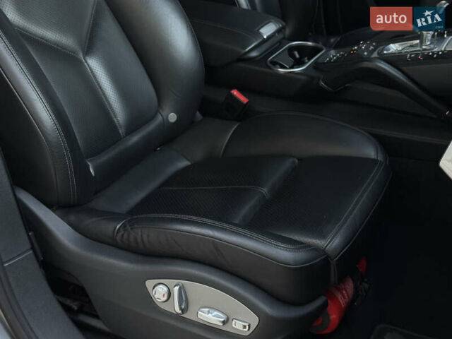 Серый Порше Каен, объемом двигателя 3 л и пробегом 220 тыс. км за 23999 $, фото 44 на Automoto.ua