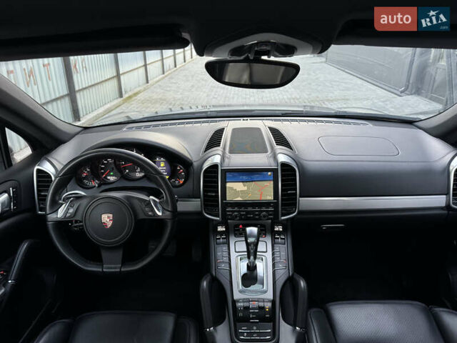 Серый Порше Каен, объемом двигателя 3 л и пробегом 220 тыс. км за 25999 $, фото 20 на Automoto.ua