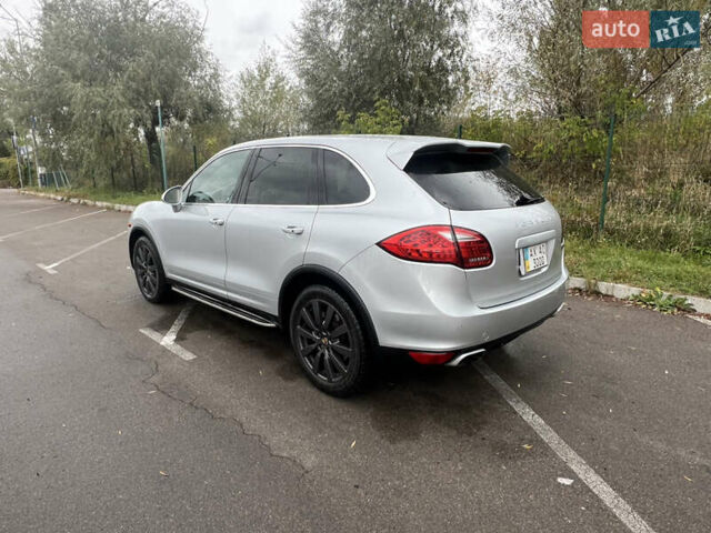 Серый Порше Каен, объемом двигателя 4.8 л и пробегом 108 тыс. км за 17500 $, фото 6 на Automoto.ua