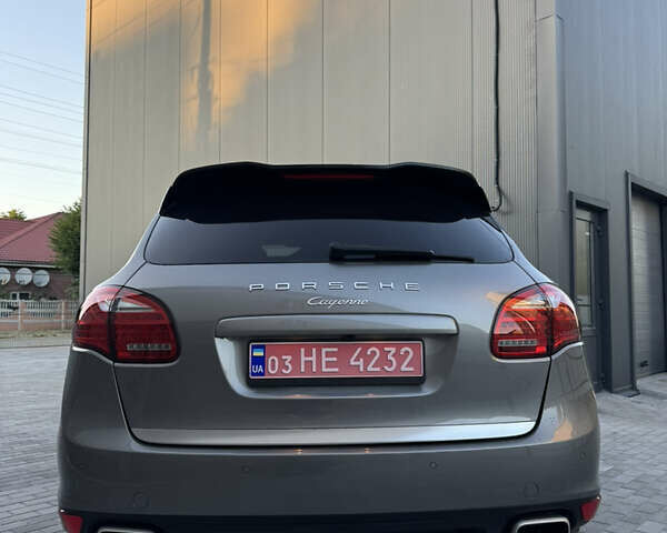 Серый Порше Каен, объемом двигателя 3 л и пробегом 220 тыс. км за 23999 $, фото 12 на Automoto.ua