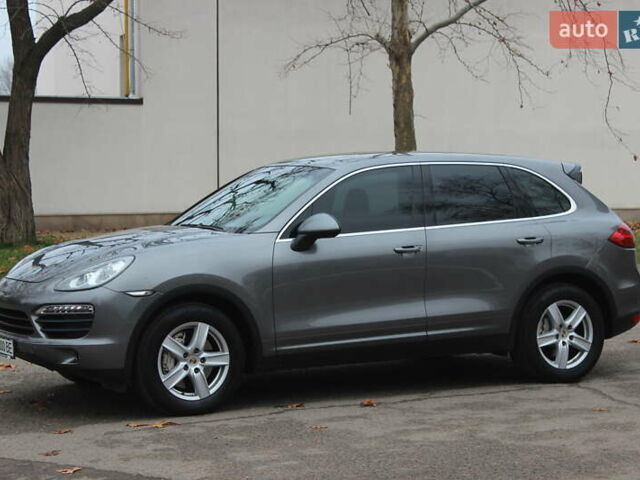 Сірий Порше Cayenne, об'ємом двигуна 4.81 л та пробігом 84 тис. км за 24999 $, фото 3 на Automoto.ua