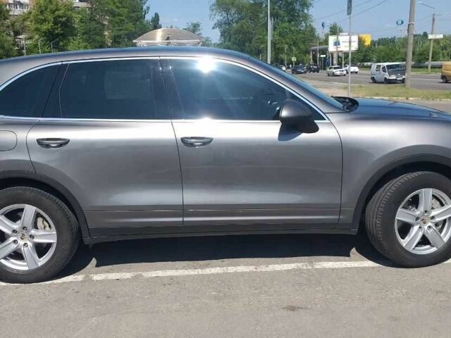 Сірий Порше Cayenne, об'ємом двигуна 4.8 л та пробігом 81 тис. км за 22000 $, фото 2 на Automoto.ua
