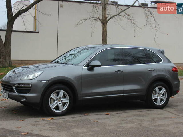Сірий Порше Cayenne, об'ємом двигуна 4.81 л та пробігом 84 тис. км за 24999 $, фото 17 на Automoto.ua