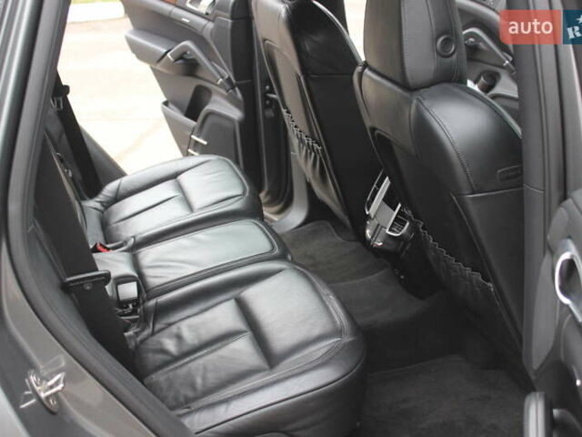 Сірий Порше Cayenne, об'ємом двигуна 4.81 л та пробігом 84 тис. км за 24999 $, фото 31 на Automoto.ua