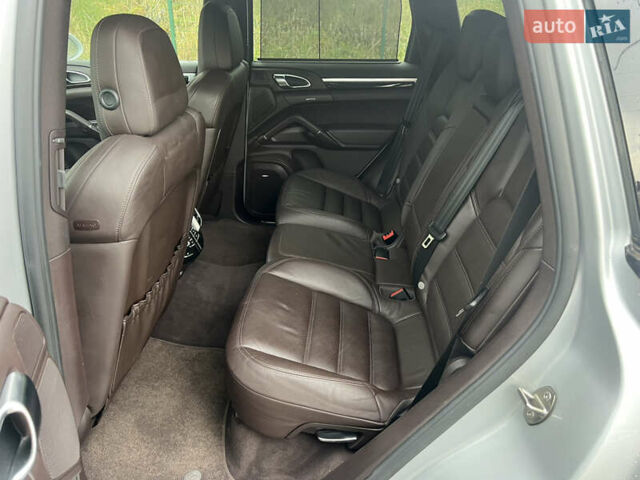 Серый Порше Каен, объемом двигателя 4.8 л и пробегом 108 тыс. км за 17500 $, фото 9 на Automoto.ua