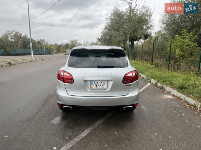 Серый Порше Каен, объемом двигателя 4.8 л и пробегом 108 тыс. км за 17500 $, фото 5 на Automoto.ua