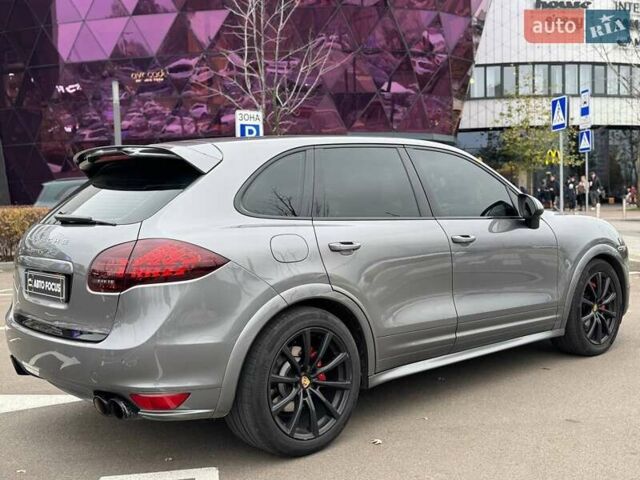 Серый Порше Каен, объемом двигателя 4.81 л и пробегом 235 тыс. км за 16990 $, фото 6 на Automoto.ua