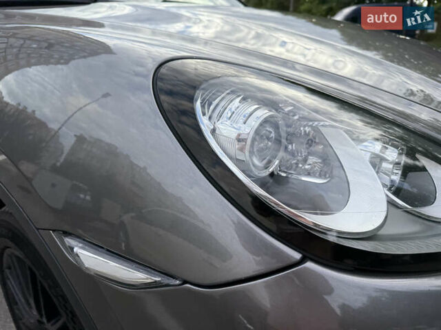 Сірий Порше Cayenne, об'ємом двигуна 3 л та пробігом 138 тис. км за 27000 $, фото 40 на Automoto.ua