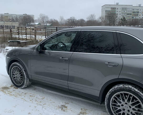 Сірий Порше Cayenne, об'ємом двигуна 4.8 л та пробігом 60 тис. км за 22600 $, фото 6 на Automoto.ua