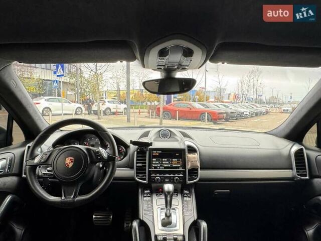 Серый Порше Каен, объемом двигателя 4.81 л и пробегом 235 тыс. км за 16990 $, фото 11 на Automoto.ua