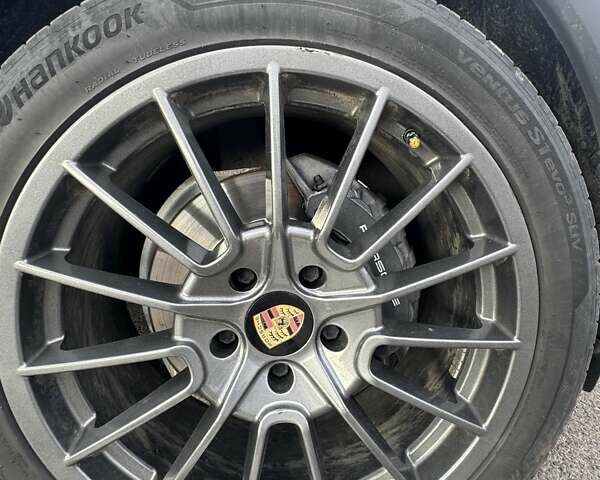 Сірий Порше Cayenne, об'ємом двигуна 2.97 л та пробігом 182 тис. км за 26000 $, фото 17 на Automoto.ua