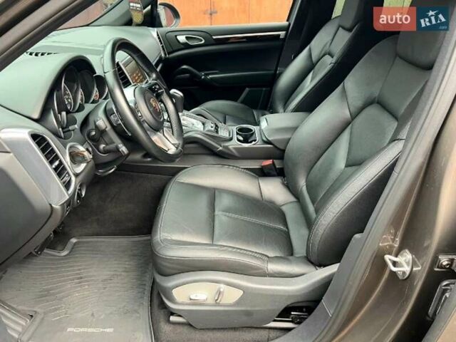 Серый Порше Каен, объемом двигателя 3.6 л и пробегом 196 тыс. км за 18999 $, фото 19 на Automoto.ua