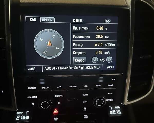 Сірий Порше Cayenne, об'ємом двигуна 3 л та пробігом 138 тис. км за 27000 $, фото 186 на Automoto.ua