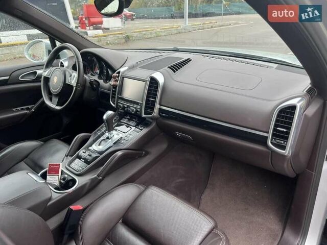 Серый Порше Каен, объемом двигателя 0 л и пробегом 107 тыс. км за 22800 $, фото 18 на Automoto.ua