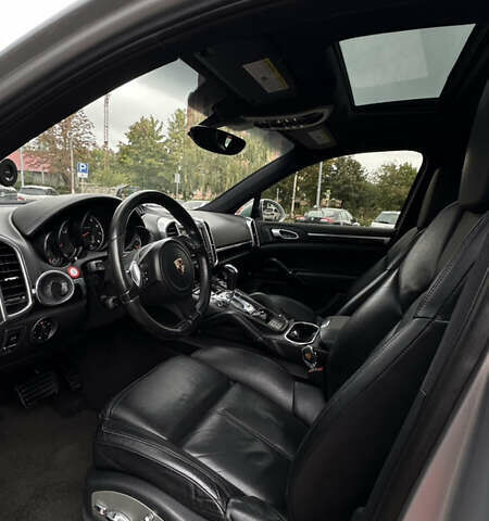 Серый Порше Каен, объемом двигателя 3.6 л и пробегом 226 тыс. км за 20800 $, фото 6 на Automoto.ua
