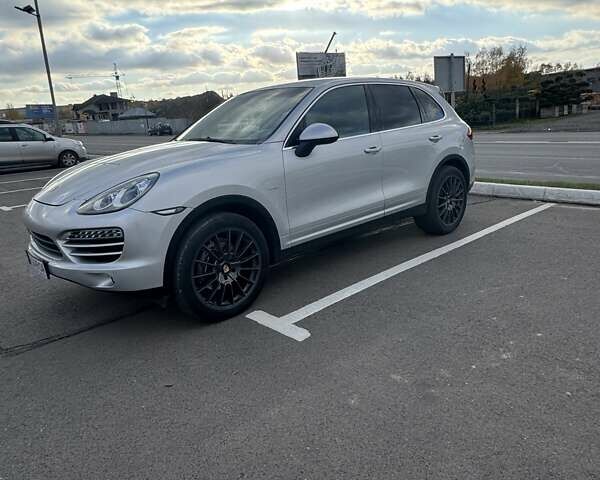 Сірий Порше Cayenne, об'ємом двигуна 2.97 л та пробігом 182 тис. км за 26000 $, фото 3 на Automoto.ua