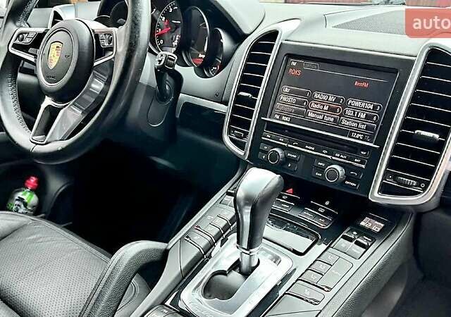 Серый Порше Каен, объемом двигателя 3.6 л и пробегом 196 тыс. км за 18999 $, фото 21 на Automoto.ua