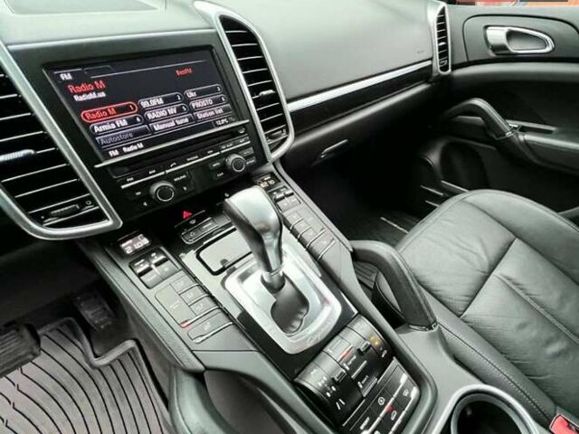 Серый Порше Каен, объемом двигателя 3.6 л и пробегом 196 тыс. км за 18999 $, фото 18 на Automoto.ua