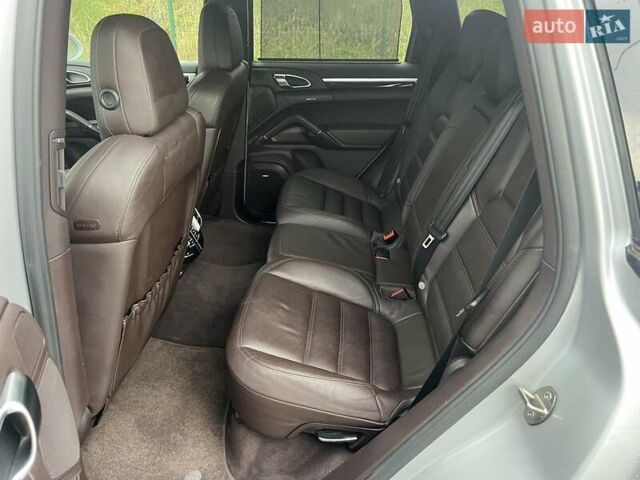 Серый Порше Каен, объемом двигателя 0 л и пробегом 107 тыс. км за 22800 $, фото 9 на Automoto.ua