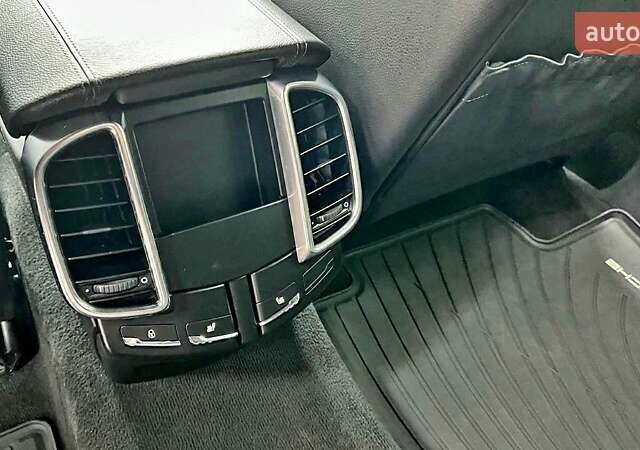 Серый Порше Каен, объемом двигателя 3.6 л и пробегом 196 тыс. км за 18999 $, фото 32 на Automoto.ua