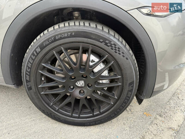 Сірий Порше Cayenne, об'ємом двигуна 3 л та пробігом 138 тис. км за 27000 $, фото 41 на Automoto.ua