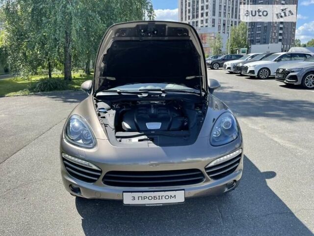 Сірий Порше Cayenne, об'ємом двигуна 3 л та пробігом 162 тис. км за 33000 $, фото 4 на Automoto.ua