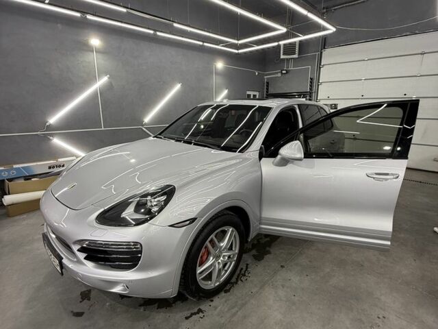 Сірий Порше Cayenne, об'ємом двигуна 3.6 л та пробігом 200 тис. км за 25500 $, фото 4 на Automoto.ua