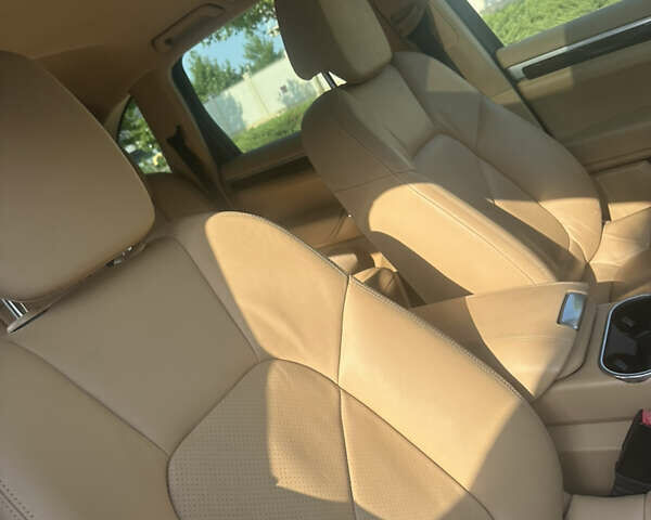 Сірий Порше Cayenne, об'ємом двигуна 3 л та пробігом 180 тис. км за 26900 $, фото 11 на Automoto.ua