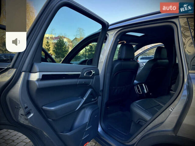 Сірий Порше Cayenne, об'ємом двигуна 3 л та пробігом 230 тис. км за 27777 $, фото 14 на Automoto.ua