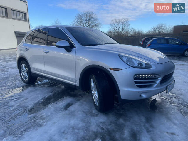 Серый Порше Каен, объемом двигателя 2.97 л и пробегом 223 тыс. км за 23800 $, фото 7 на Automoto.ua