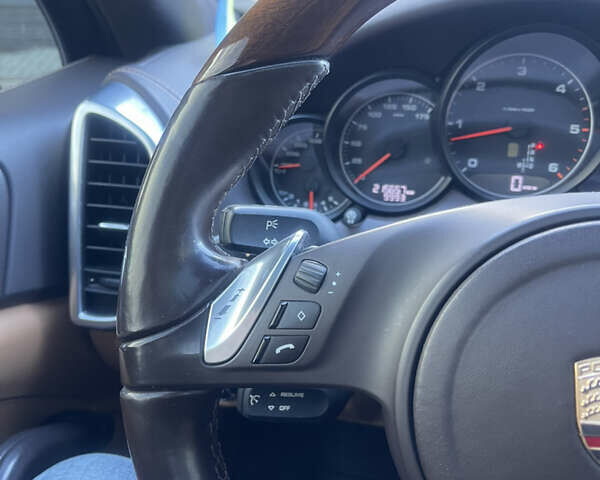 Серый Порше Каен, объемом двигателя 2.97 л и пробегом 223 тыс. км за 23800 $, фото 55 на Automoto.ua