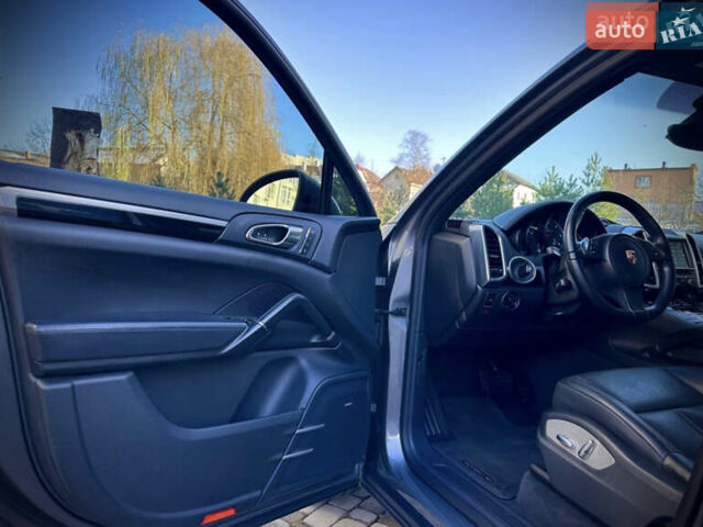 Сірий Порше Cayenne, об'ємом двигуна 3 л та пробігом 230 тис. км за 27777 $, фото 5 на Automoto.ua