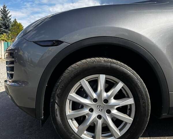 Сірий Порше Cayenne, об'ємом двигуна 2.97 л та пробігом 199 тис. км за 25000 $, фото 18 на Automoto.ua
