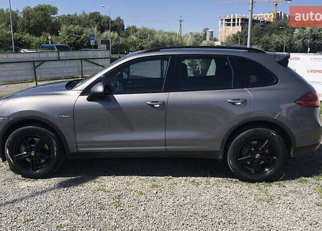 Серый Порше Каен, объемом двигателя 3 л и пробегом 380 тыс. км за 25900 $, фото 4 на Automoto.ua