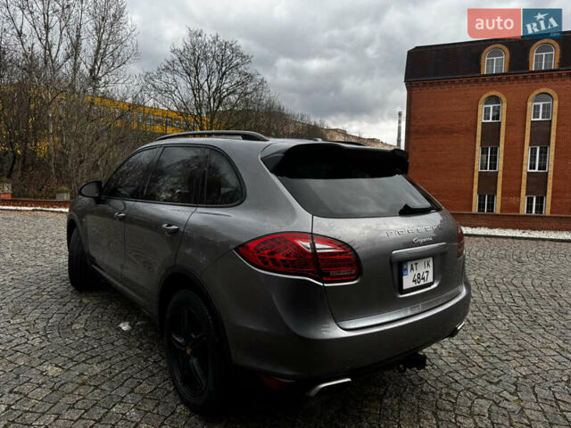 Серый Порше Каен, объемом двигателя 2.97 л и пробегом 380 тыс. км за 28500 $, фото 5 на Automoto.ua