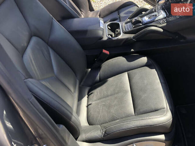 Серый Порше Каен, объемом двигателя 3 л и пробегом 380 тыс. км за 25900 $, фото 15 на Automoto.ua