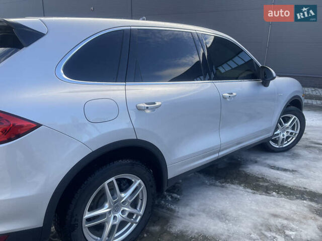 Серый Порше Каен, объемом двигателя 2.97 л и пробегом 223 тыс. км за 23800 $, фото 12 на Automoto.ua