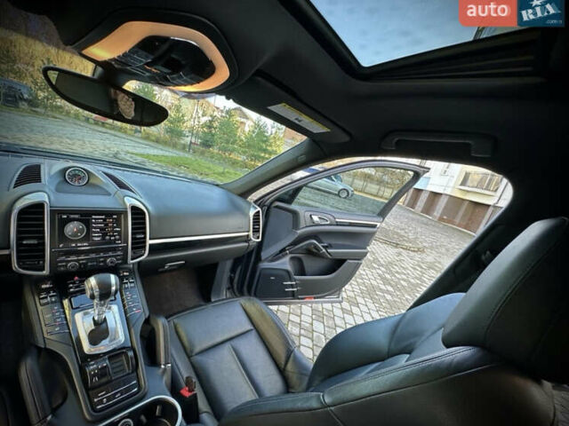 Сірий Порше Cayenne, об'ємом двигуна 3 л та пробігом 230 тис. км за 27777 $, фото 16 на Automoto.ua