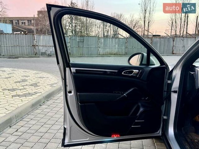 Серый Порше Каен, объемом двигателя 3 л и пробегом 193 тыс. км за 16700 $, фото 34 на Automoto.ua