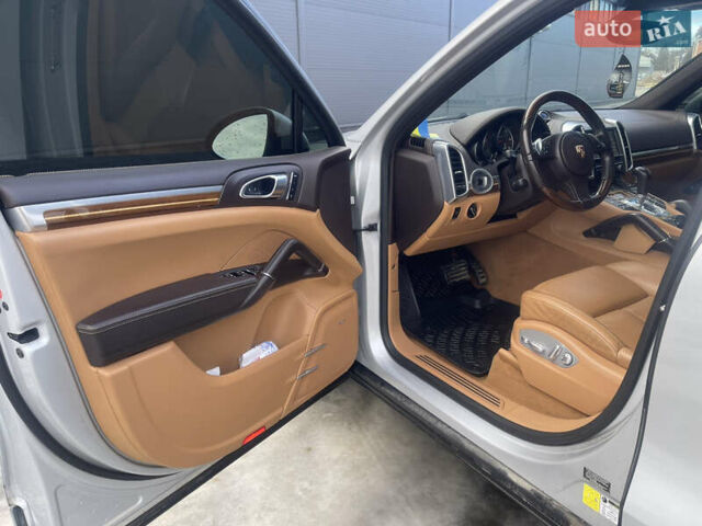 Серый Порше Каен, объемом двигателя 2.97 л и пробегом 223 тыс. км за 23800 $, фото 50 на Automoto.ua