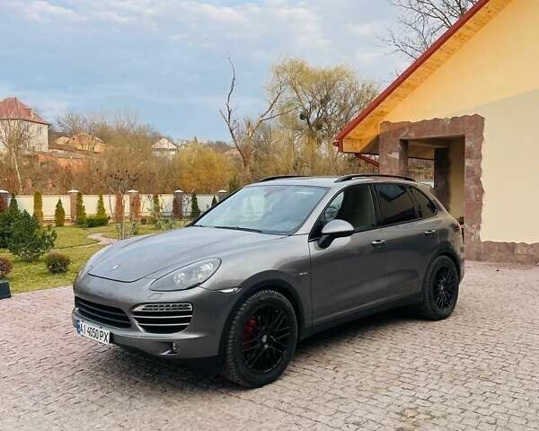 Серый Порше Каен, объемом двигателя 3 л и пробегом 201 тыс. км за 21500 $, фото 2 на Automoto.ua
