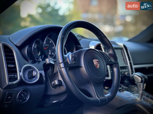 Сірий Порше Cayenne, об'ємом двигуна 3 л та пробігом 230 тис. км за 27777 $, фото 4 на Automoto.ua