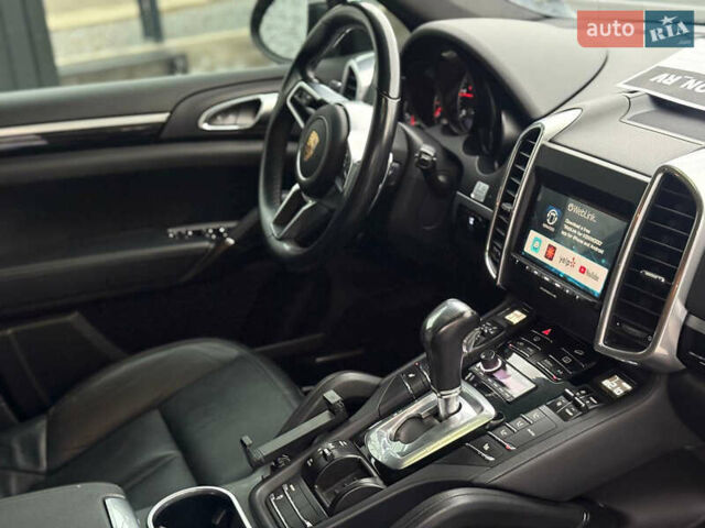 Сірий Порше Cayenne, об'ємом двигуна 2.97 л та пробігом 216 тис. км за 20950 $, фото 7 на Automoto.ua