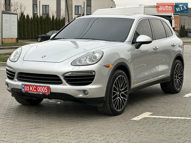 Серый Порше Каен, объемом двигателя 0 л и пробегом 342 тыс. км за 17999 $, фото 1 на Automoto.ua
